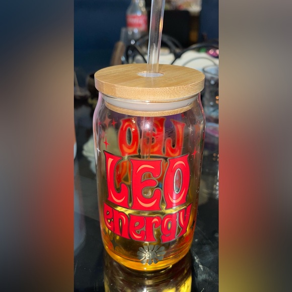 A Bundle of 2 Glass Cups - Picture 3 of 8